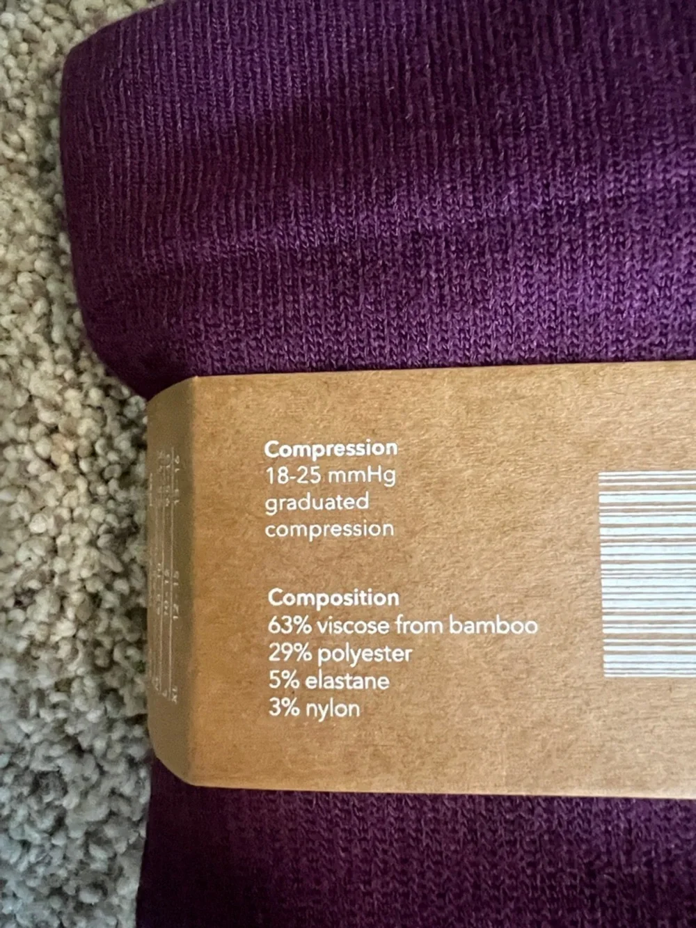 wellow Women's Premium Compression Socks in Plum - Picture 4 of 4